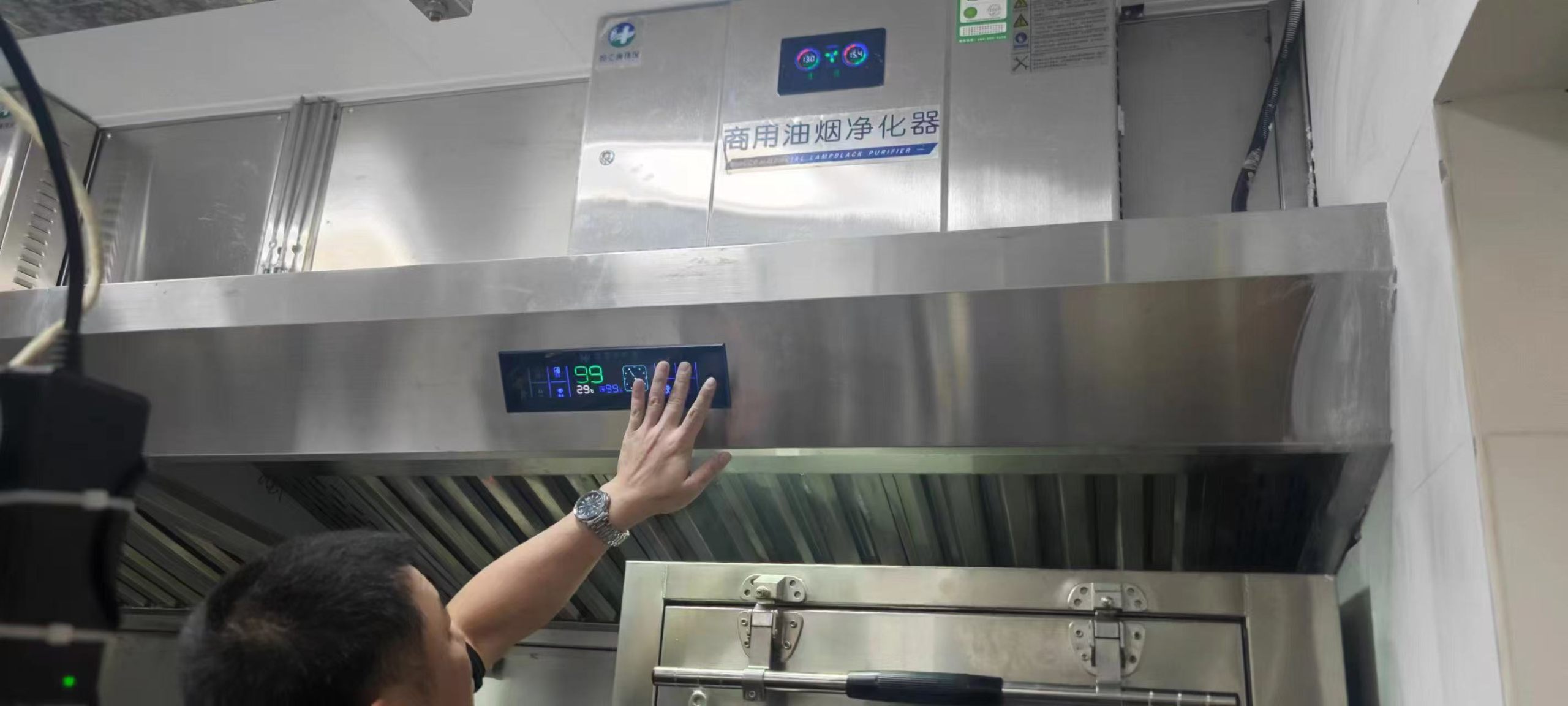 0683e76a1862585d11c18d9b50572d3